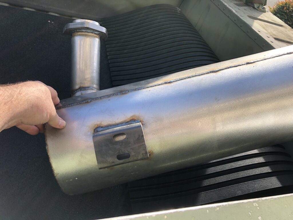 m1097r1 new exhaust hanger bracket